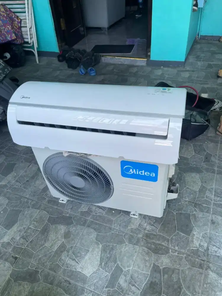 Jual ac media 1/2  pk mulus