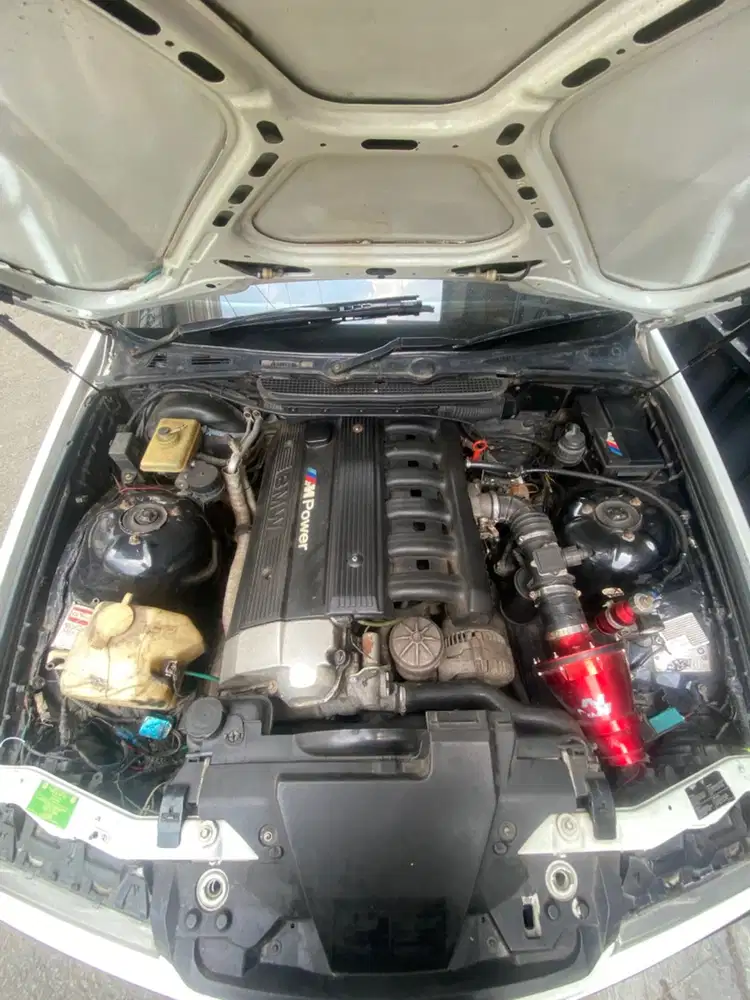 BMW 320i 1993 Bensin