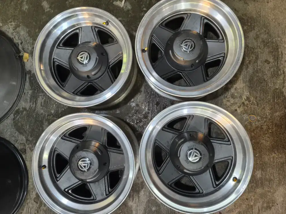 Velg jimny Ring 15