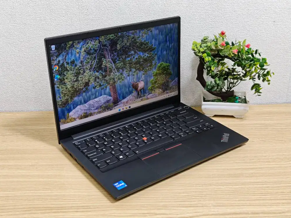 Lenovo Thinkpad E14 Core I7 GEN 11 GPU Iris Xe Windows Aktif Permanen