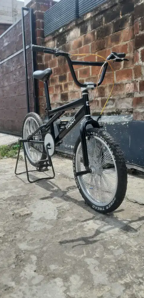 Sepeda bmx ukuran 20