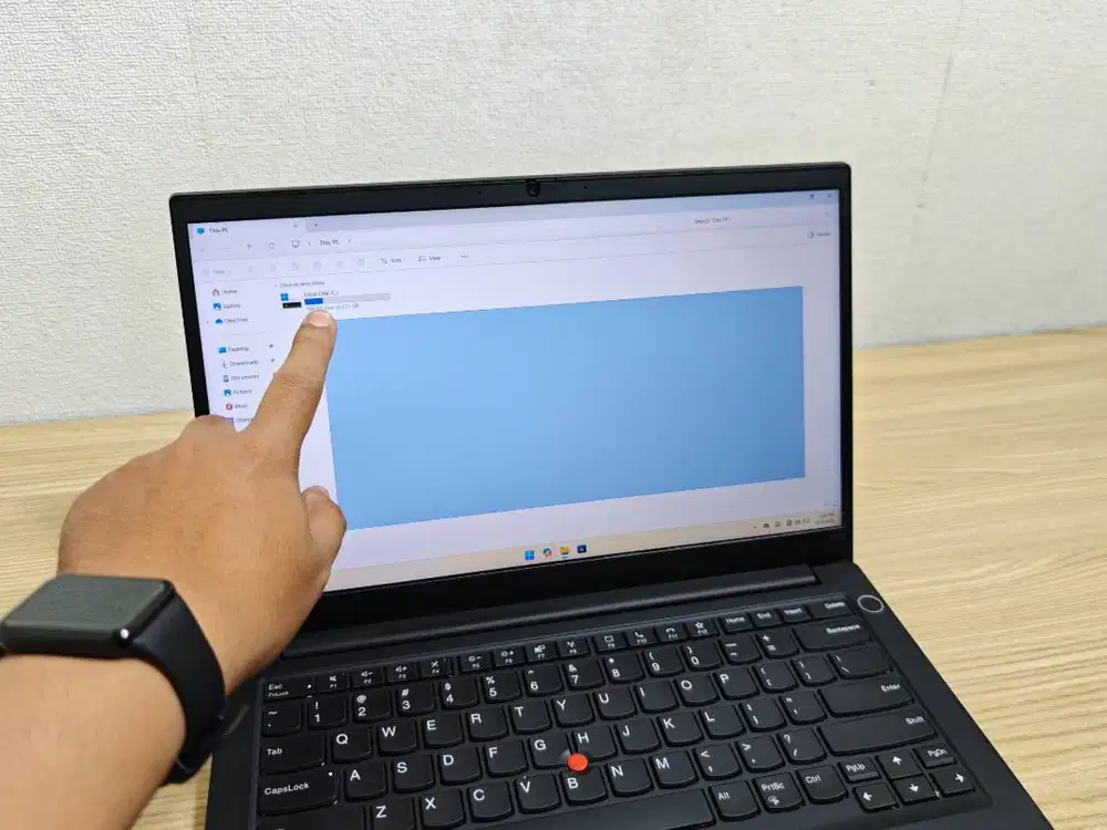 Lenovo Thinkpad E14 Touchscreen Core I7 GEN 11 Windows Aktif Permanen