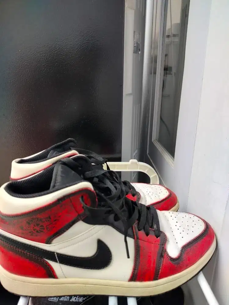 Nike jourdan merah