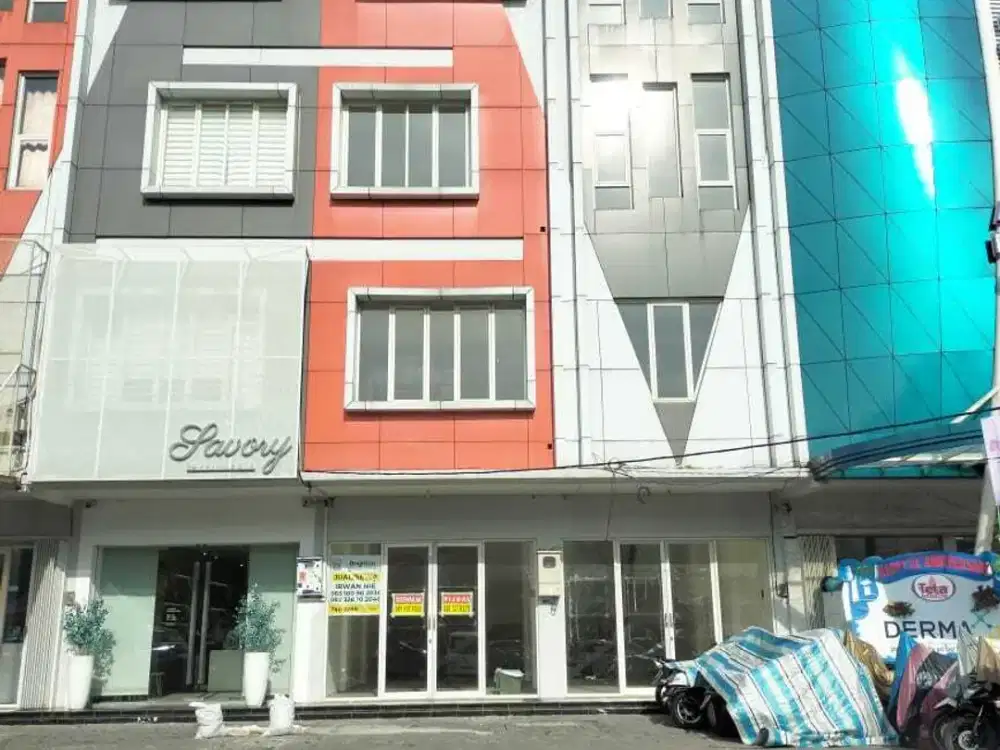 Disewakan Ruko Baru Gress Hadap Jalan Raya Merr