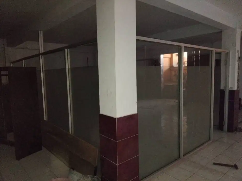 partisi kaca murah bekas