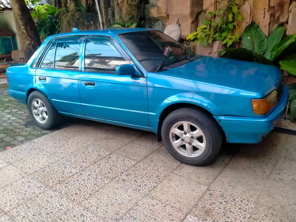 Mazda 323 1986 Bensin