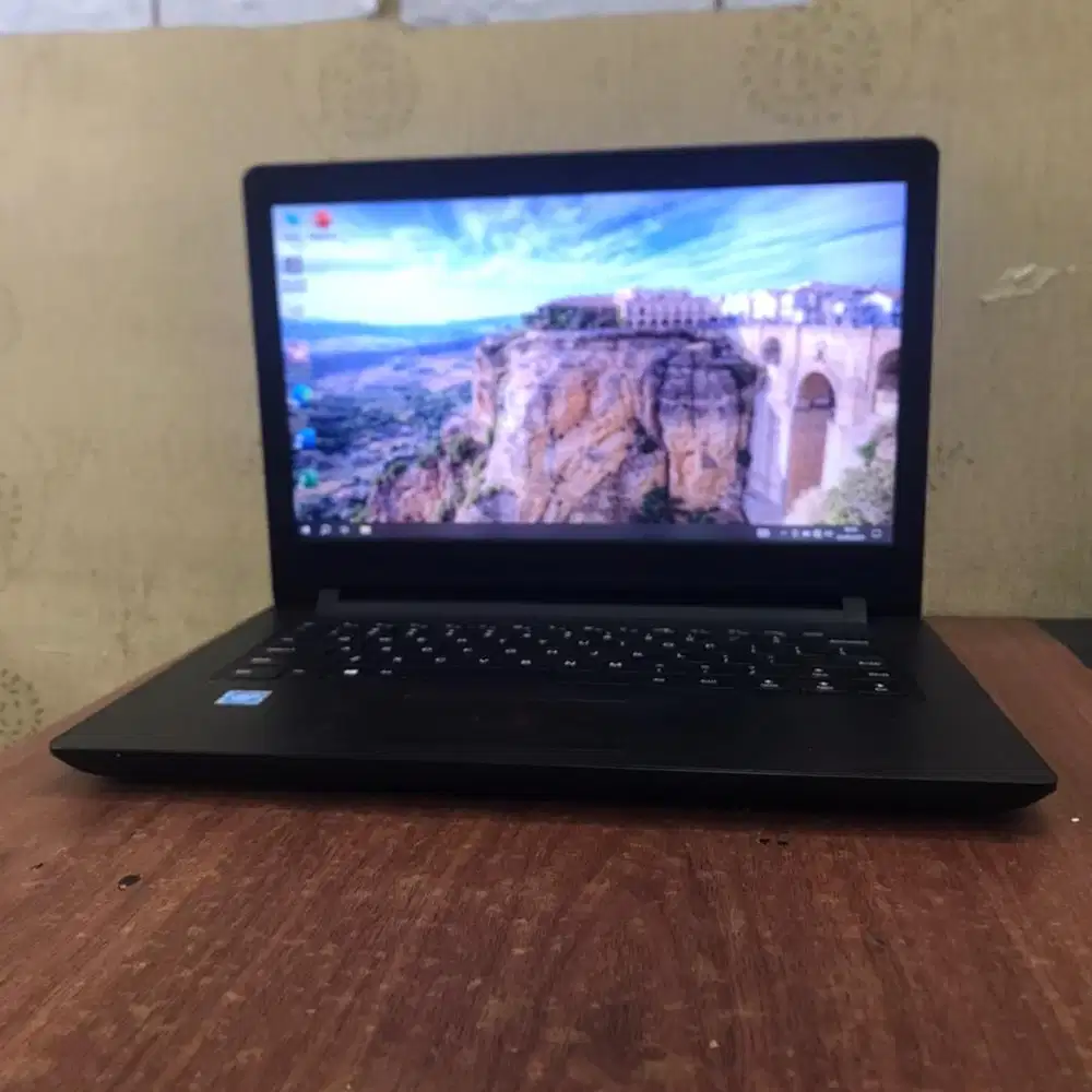 Jual BU Jual Cepat Lenovo Ideapad 14 inc Celeron 4gb/500gb