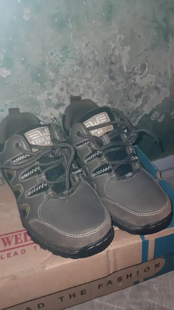 Sepatu weidenmann