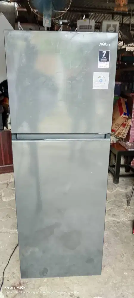 kulkas 2 pintu AQUA murah normal
