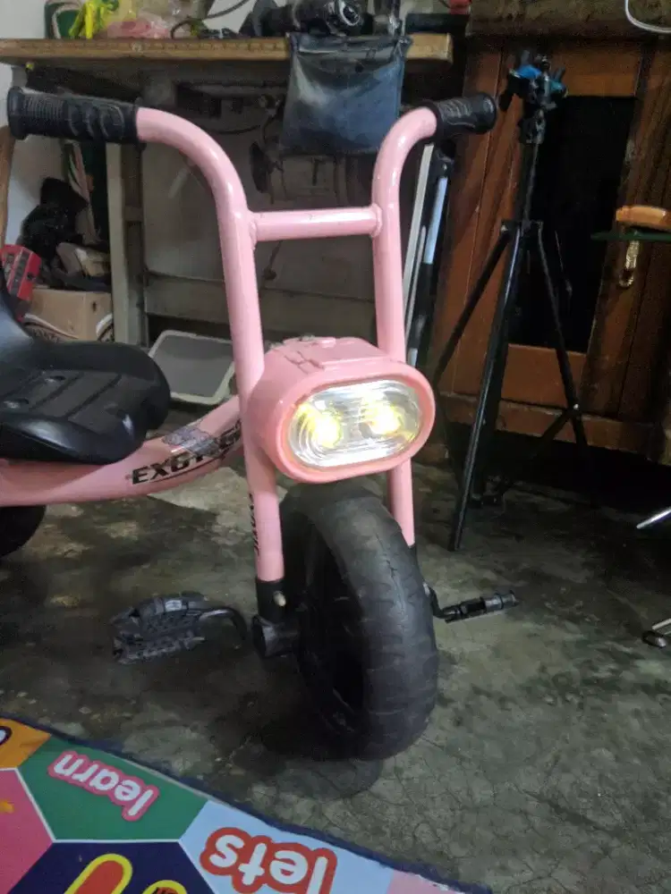 Speda anak roda 3