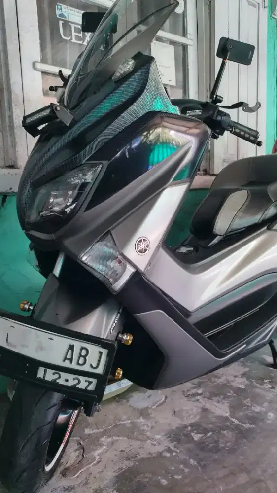NMAX 2017 ISTIMEWA KM RENDAH