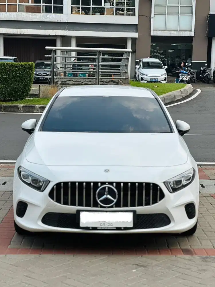 (CASH) Mercedes Benz A200 2024/2023 Opalith White Mbux Amg look BU