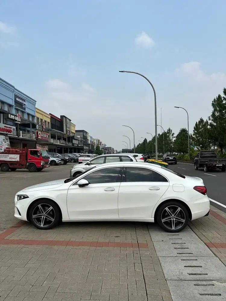 (CASH) Mercedes Benz A200 2024/2023 Opalith White Mbux Amg look BU