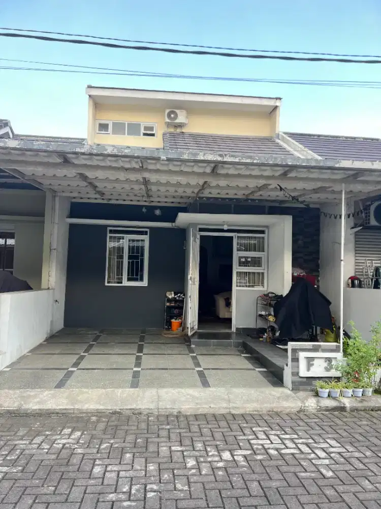 DI JUAL RUMAH ESTATE