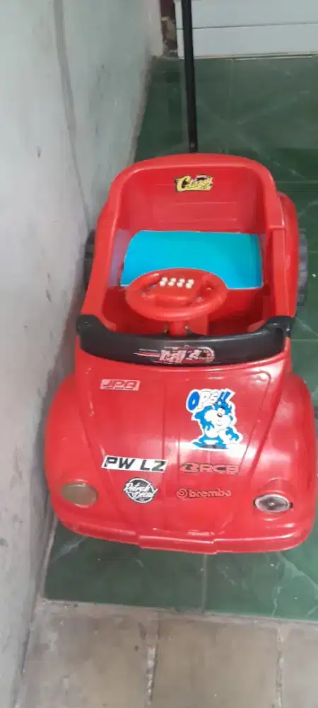 Di jual mobil mainan dorong