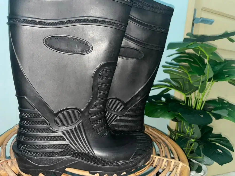 sepatu BOOTS J-forces