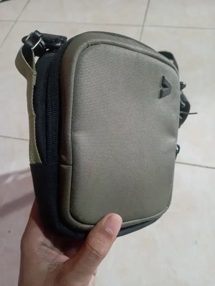 Dijual tas selempang kalibre original beli 350 jual rugi bu hari ini