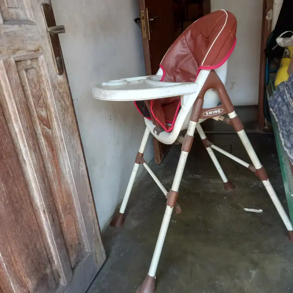 Di jual kursi makan anak import