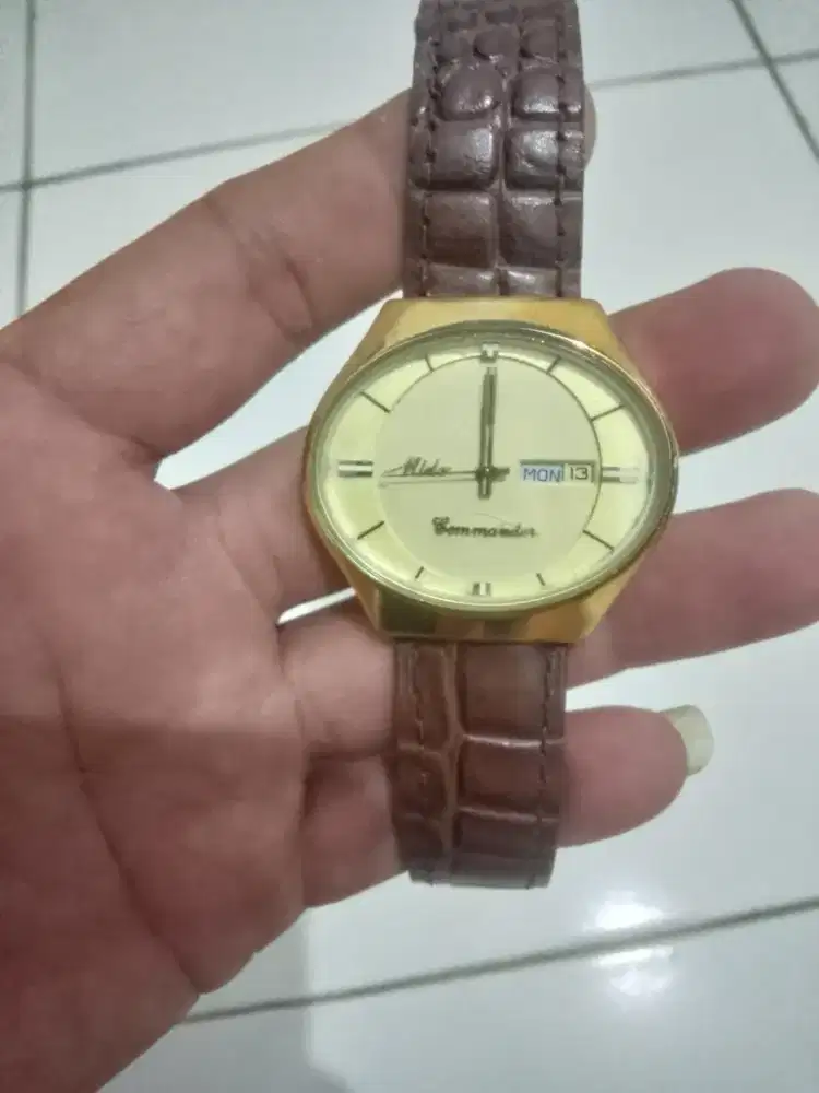 Mido commander automatic