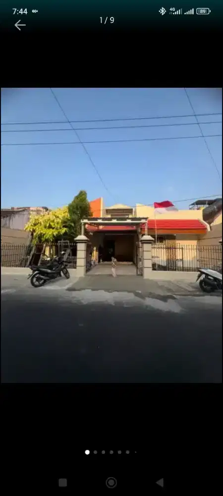 Disewakan rumah pinggir jalan raya