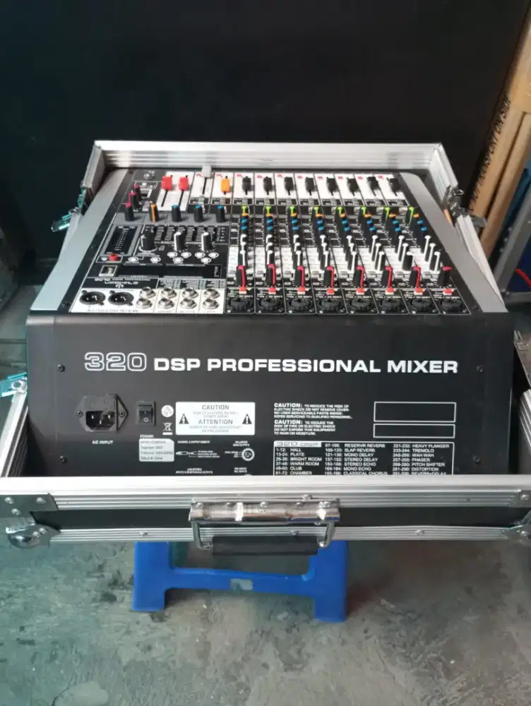 Mixer Crimson 8 channel