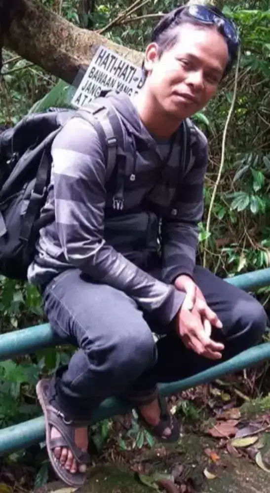 Butuh kerja buat sehari hari anak sekolah
