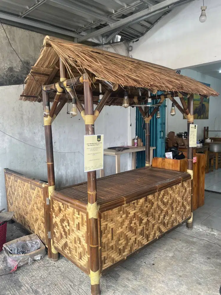 Saung Saji Bambu