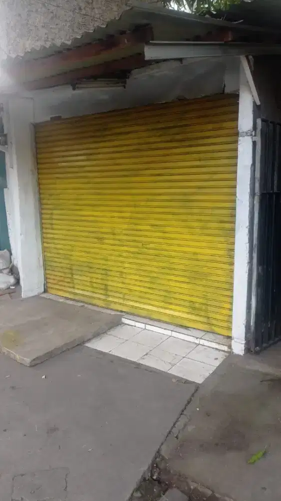 KIOS DISEWAKAN DI JLN RAYA MANGGARAI