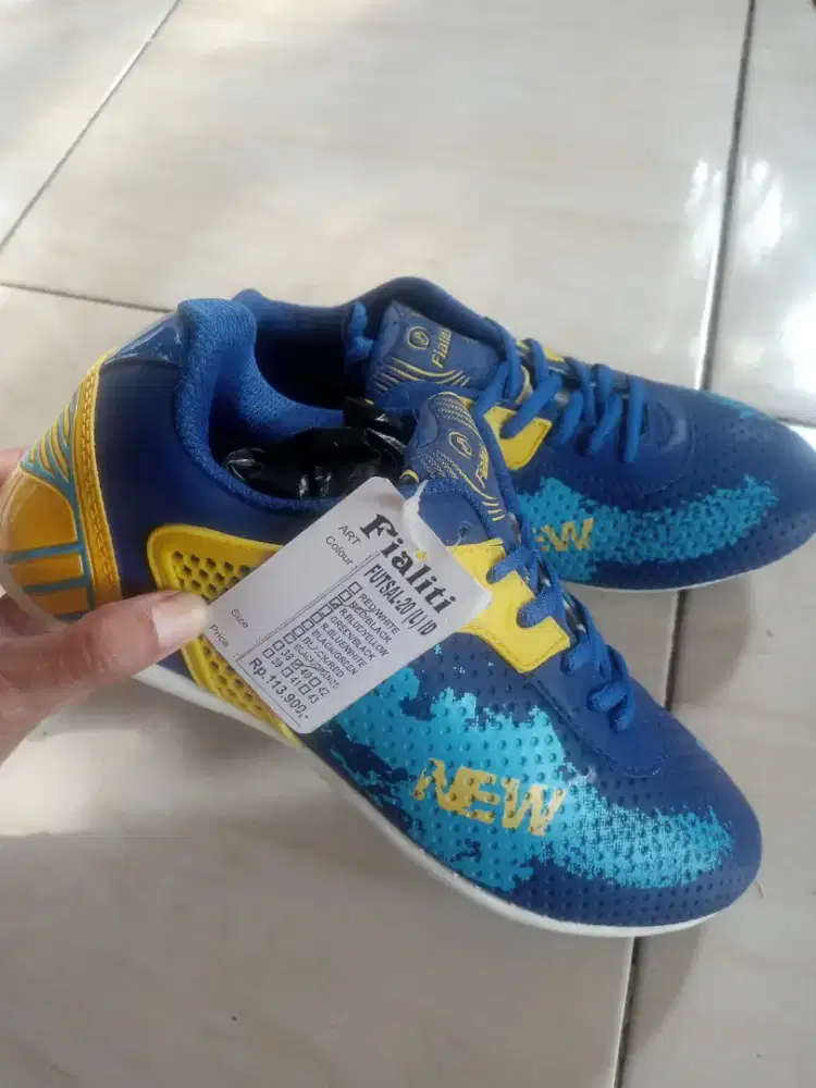 Sepatu futsal murah