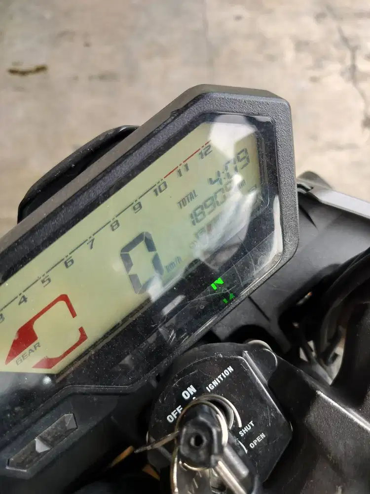 Honda cb150r v4