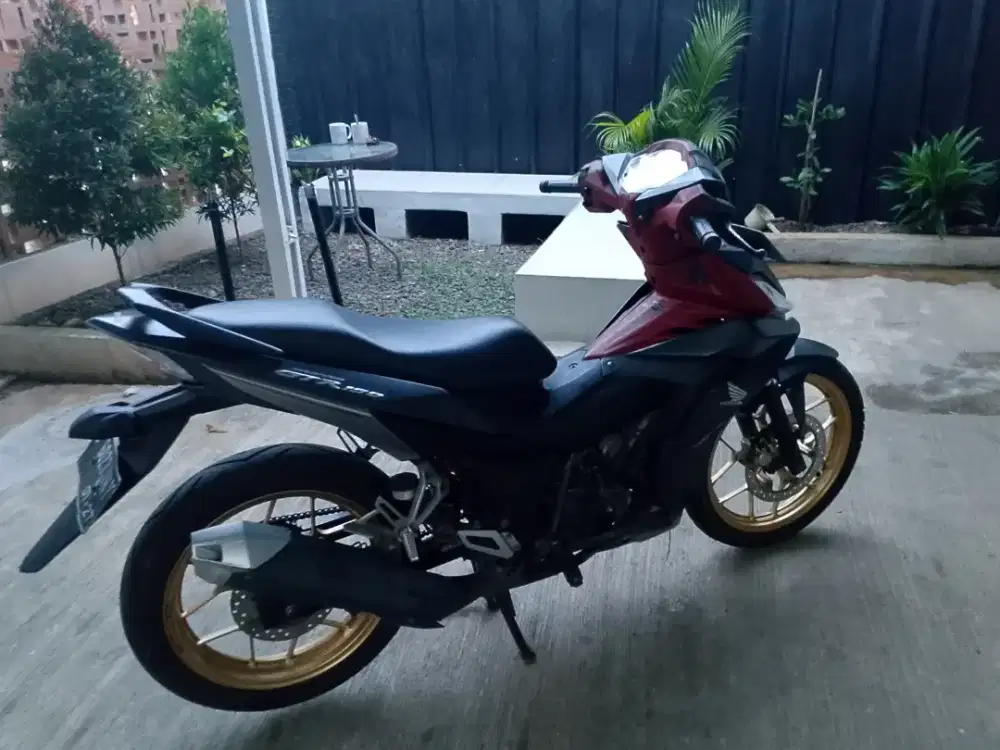 Supra GTR 250 istimewa