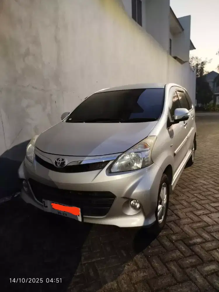 Avanza Veliz thn 2014 matic 1.5 km asli 124rb ss lengkap terawat