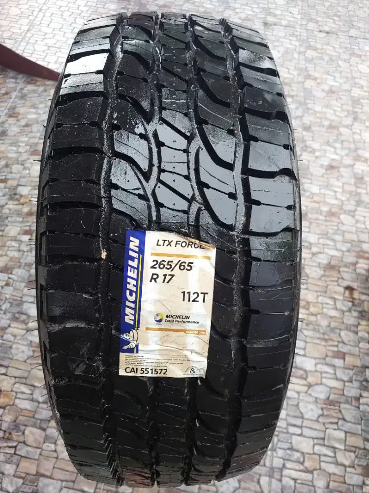 Ban Mobil 265/65R17 (2 pcs)