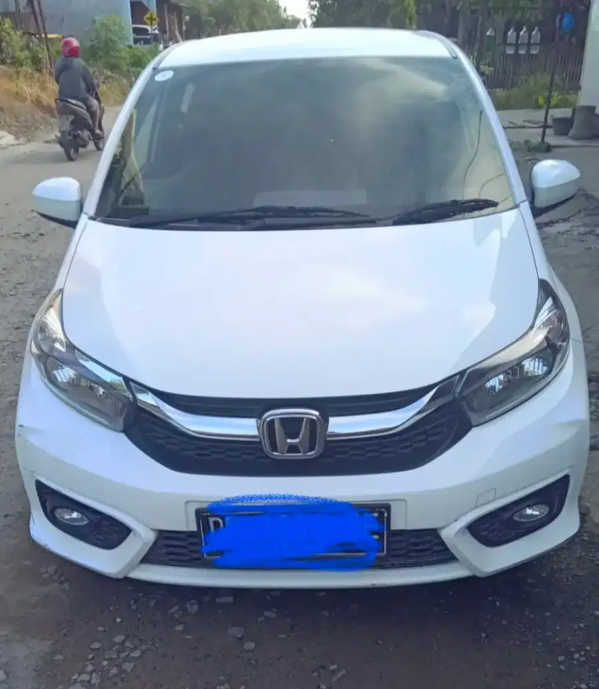 Brio putih e satya metik