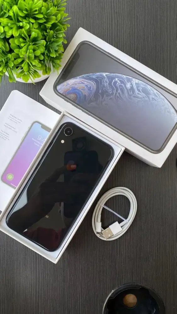 IPHONE XR 64GB INTER WARNA HITAM