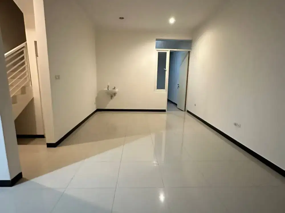 Rumah 2 Lantai Siap Huni di Taman Kopo Indah TKI 5 Bandung