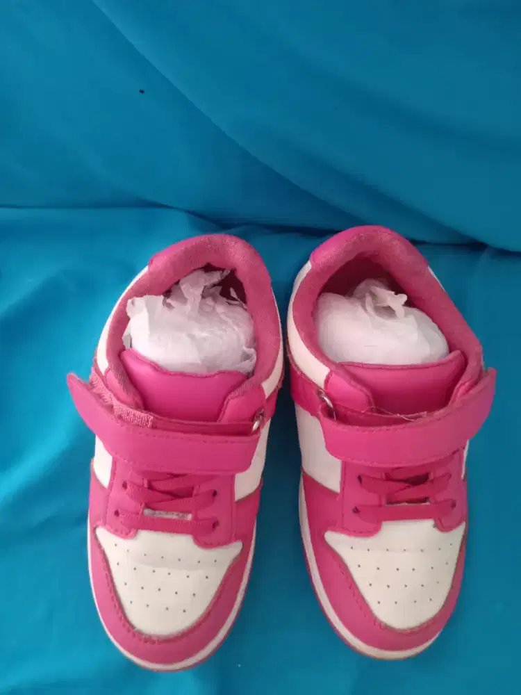 Maharin aja ni boz sepatu anak size 30 pink