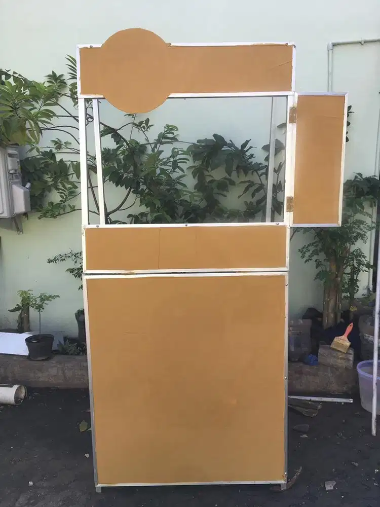 Meja gerobak Booth siap jualan