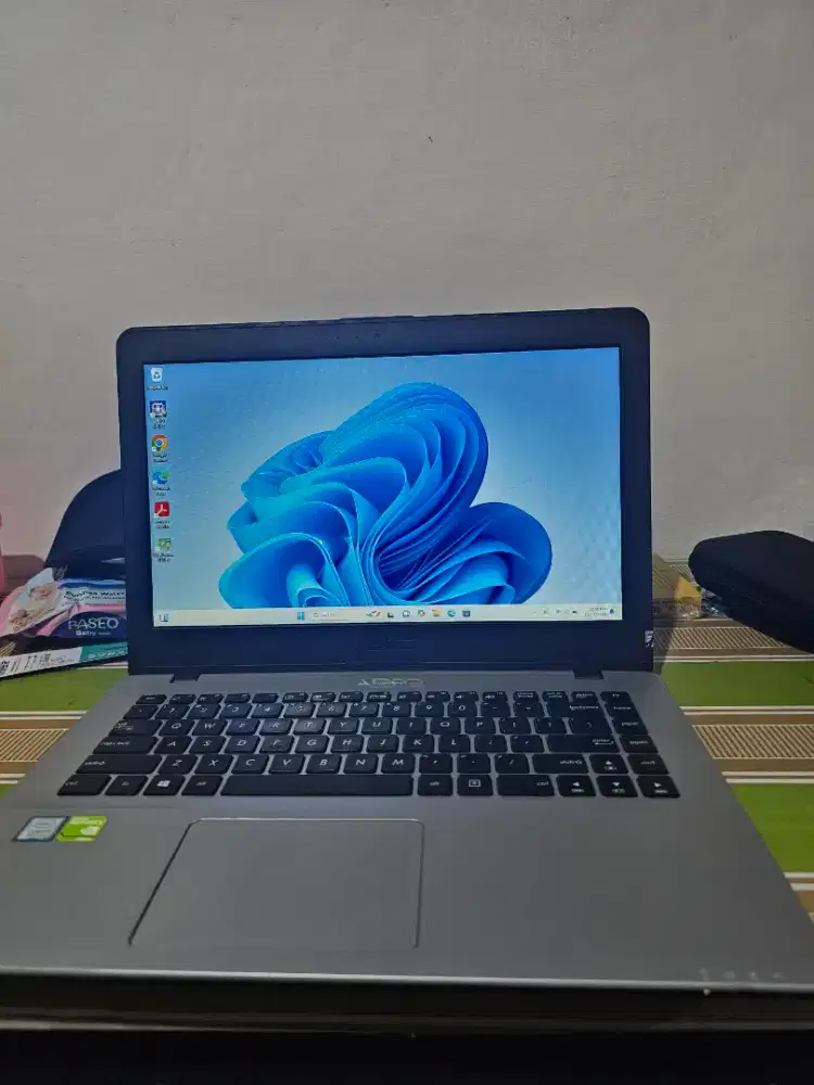Laptop Asus A442U 15 Gen 8 SSD 128 HDD 1TB