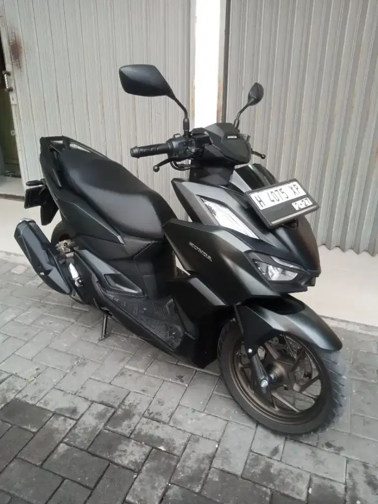 Vario 160 ABS 2022 hitam