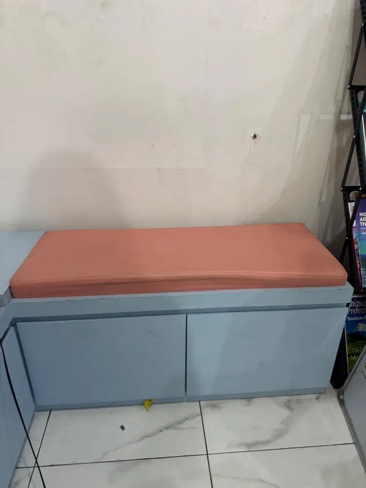5 ITEM MEJA & LEMARI KANTOR