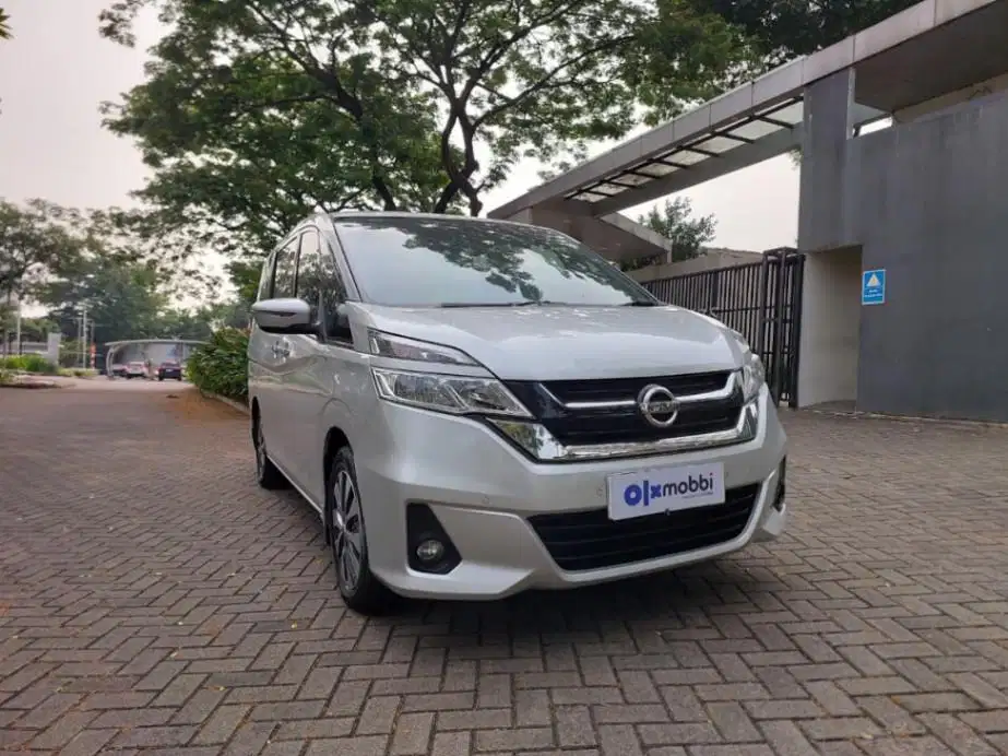 LOW DP Nissan Serena 2.0 Bensin-AT 2019 TIF