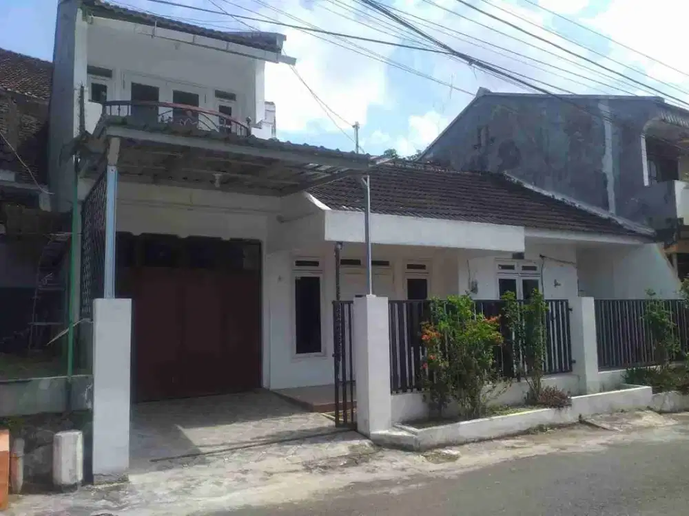 Rumah dekat kota dan kampus, lantai 2