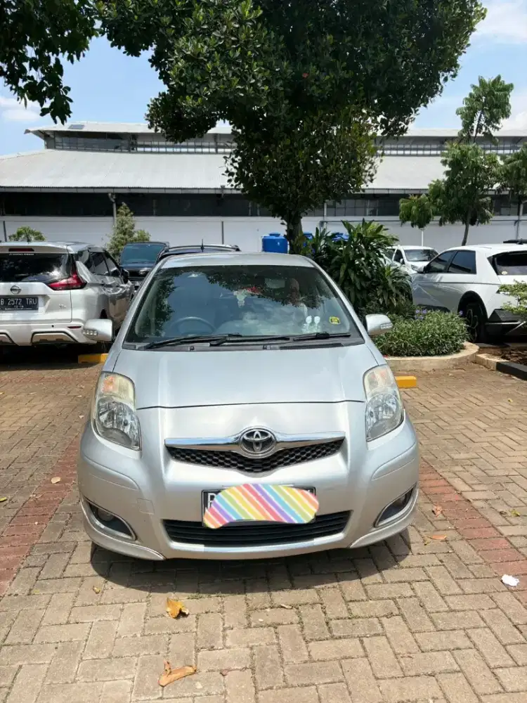Jual Yaris 2012 E AT