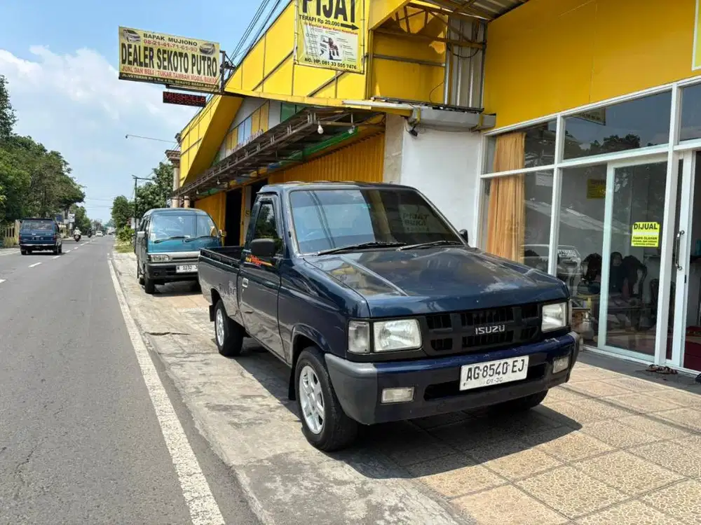 2008 Isuzu Panther pick up Plat AG tur mobil bekas sekoto kediri