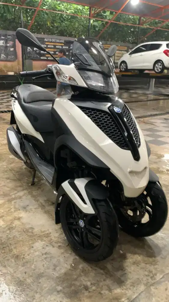 MP3 Yourban 300CC