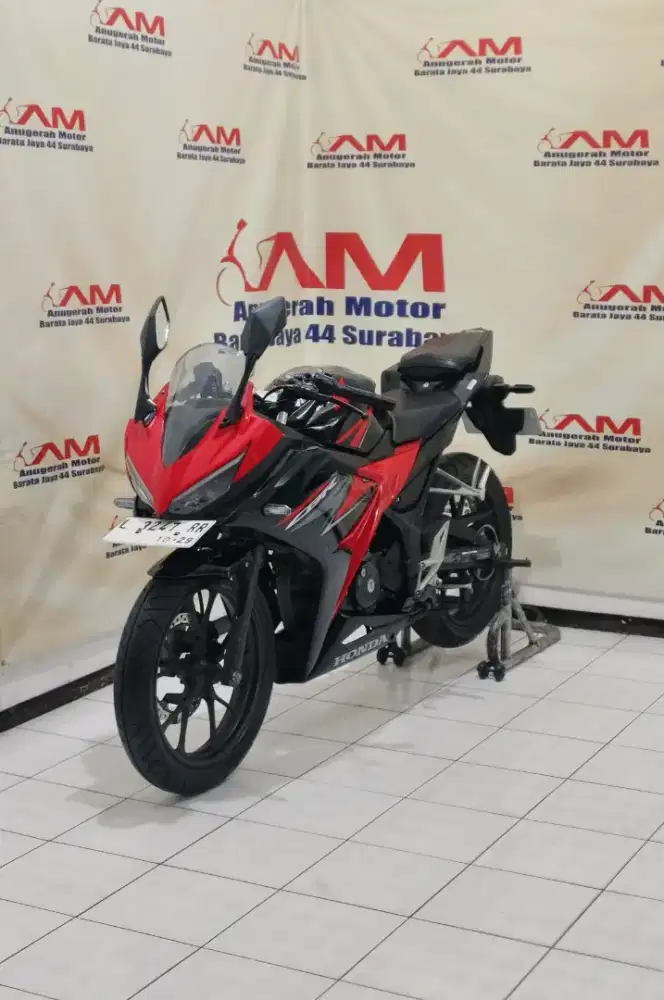 Km 7 Ribu Honda CBR 150R hitam merah tahun 2019