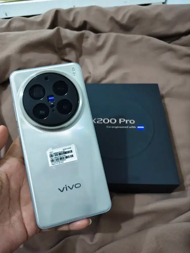 Vivo x200 pro 16/512