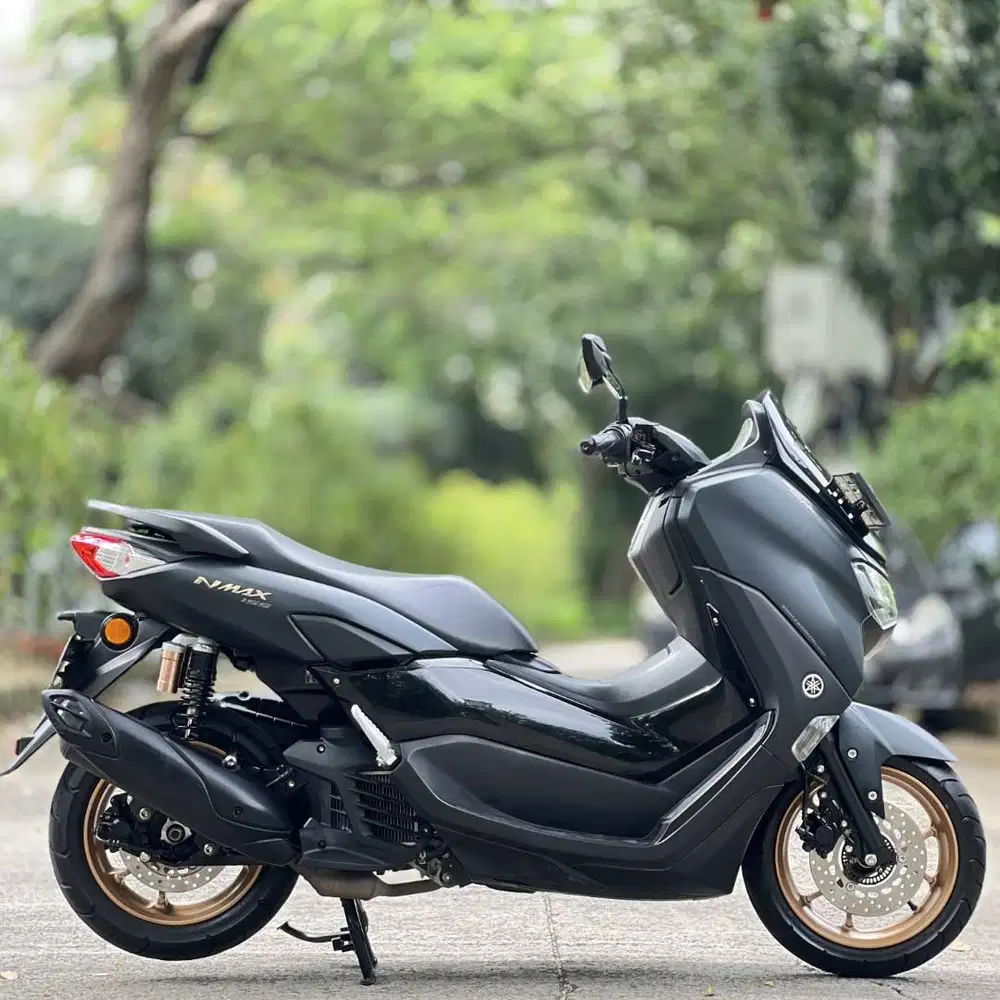YAMAHA NMAX 155 NON ABS HITAM DOFF 2022 KM 7K PAJAK PANJANG LIKE NEW