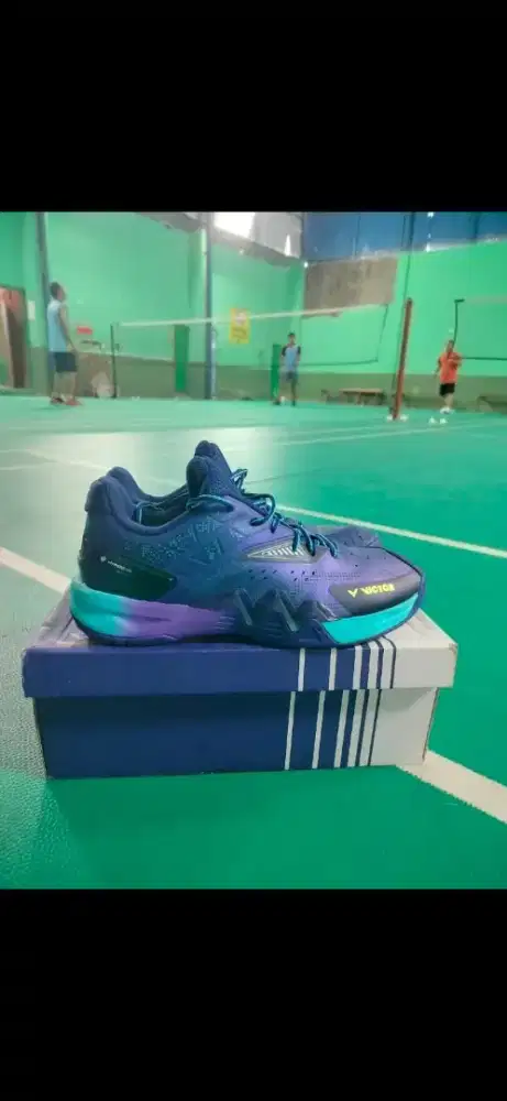 DIJUAL SEPATU VICTOR